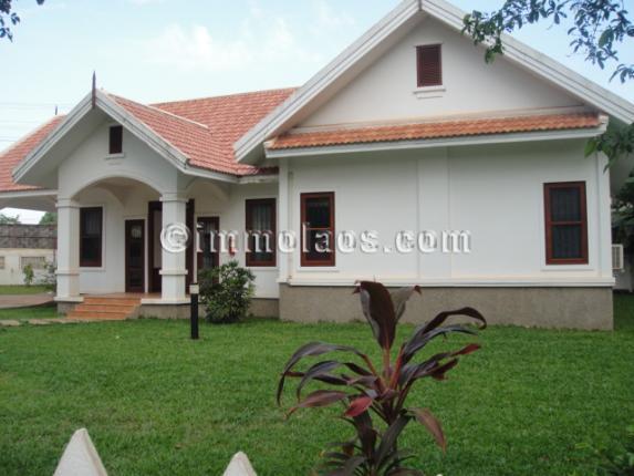 House for rent with swimming pool in Vientiane Laos