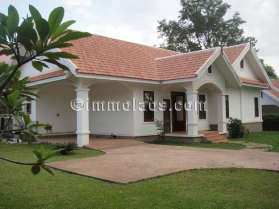 House for rent with swimming pool in Vientiane Laos