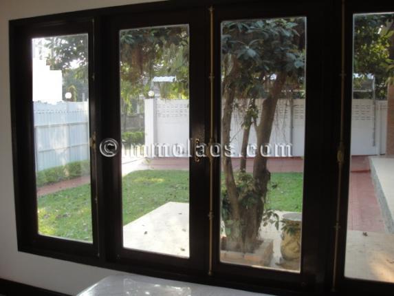 House for rent in Vientiane Laos-view on the garden